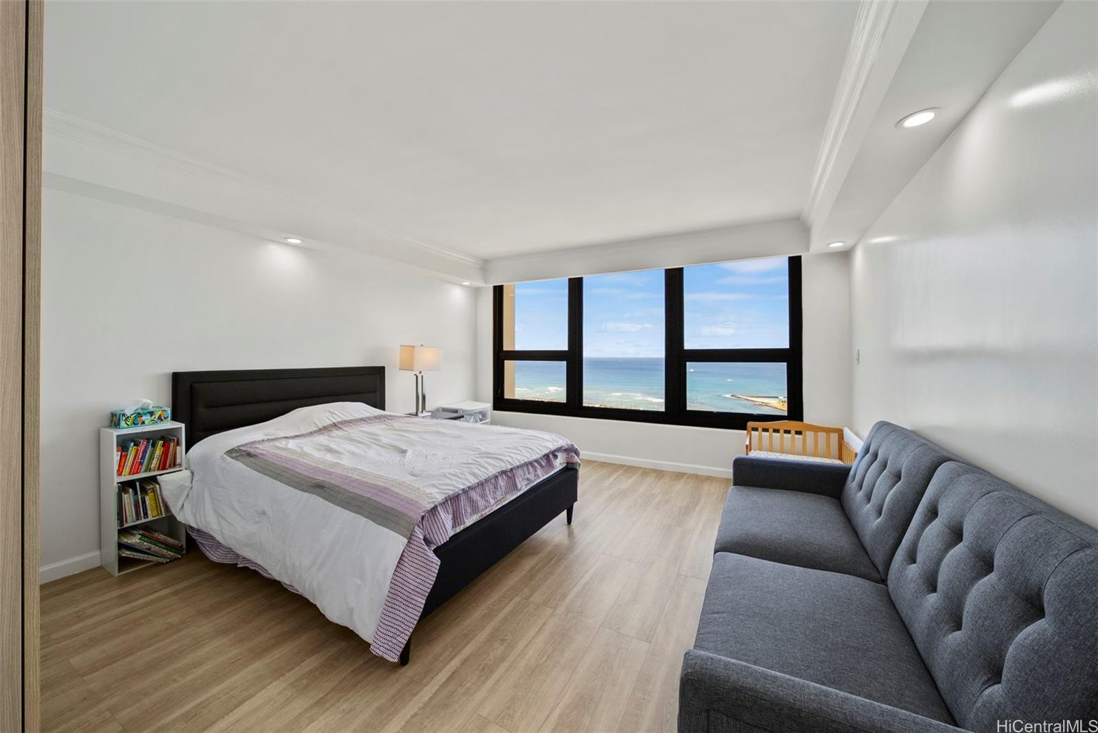 Yacht Harbor Towers #3702 photo 11