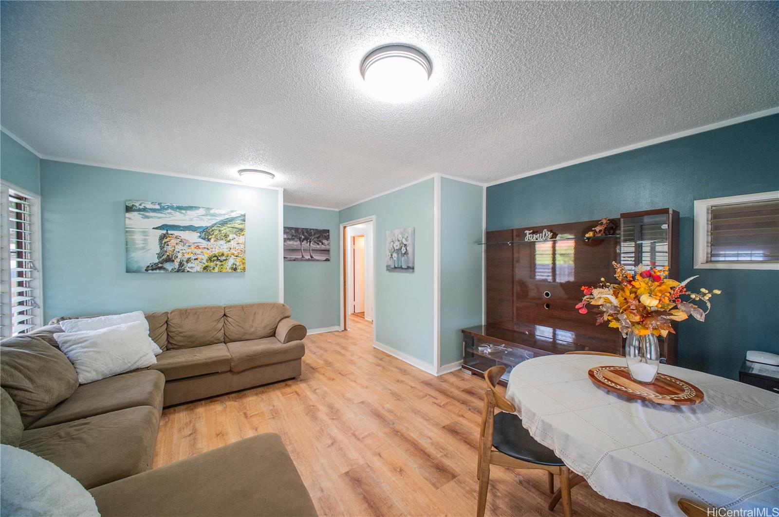 MLS 202509704 photo 3