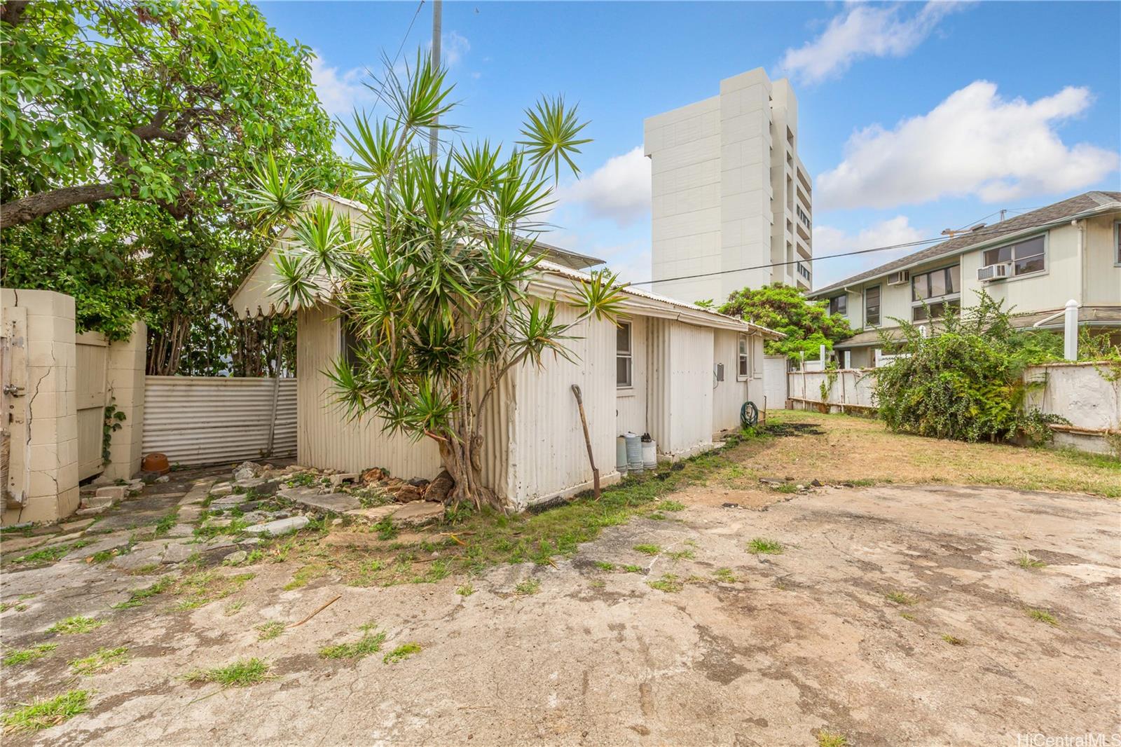 MLS 202509811 photo 3