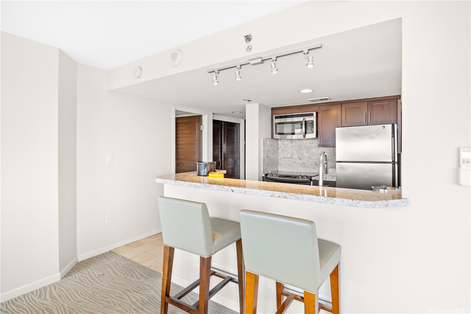 Ilikai Apt Building #2526 photo 3
