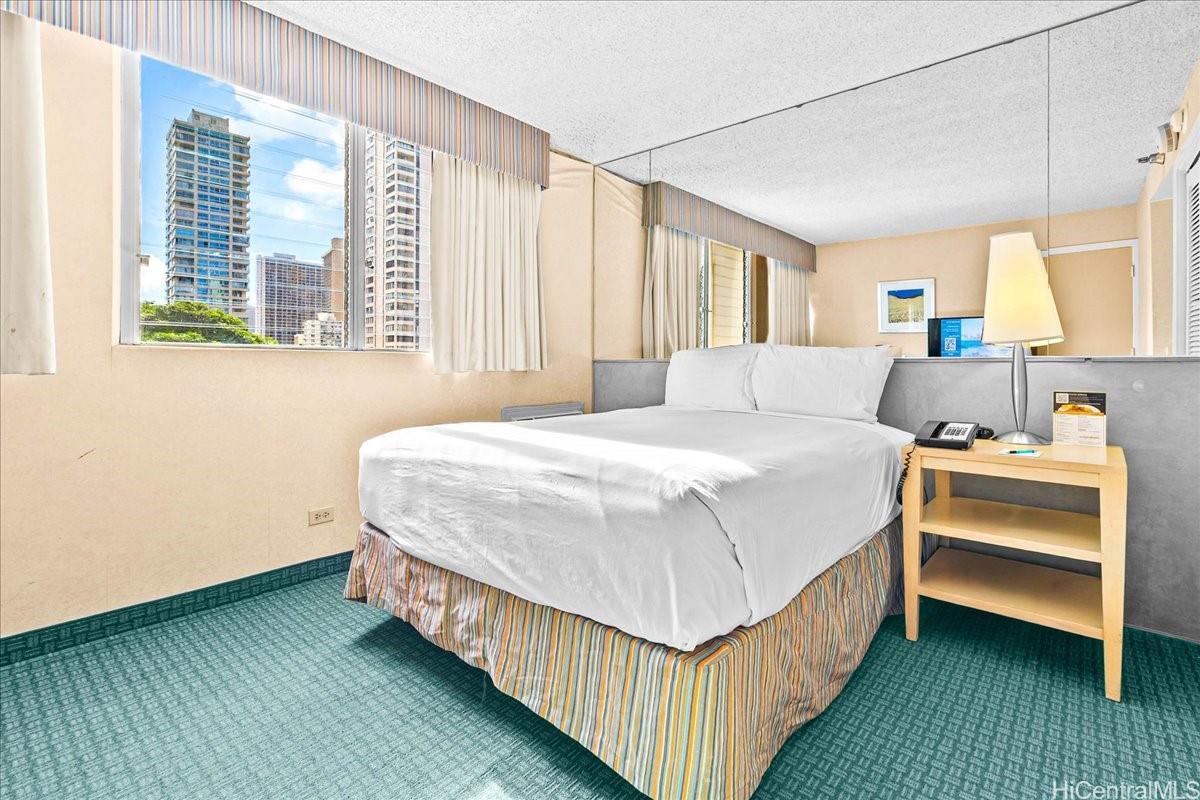 Aloha Surf Hotel #413 photo 3