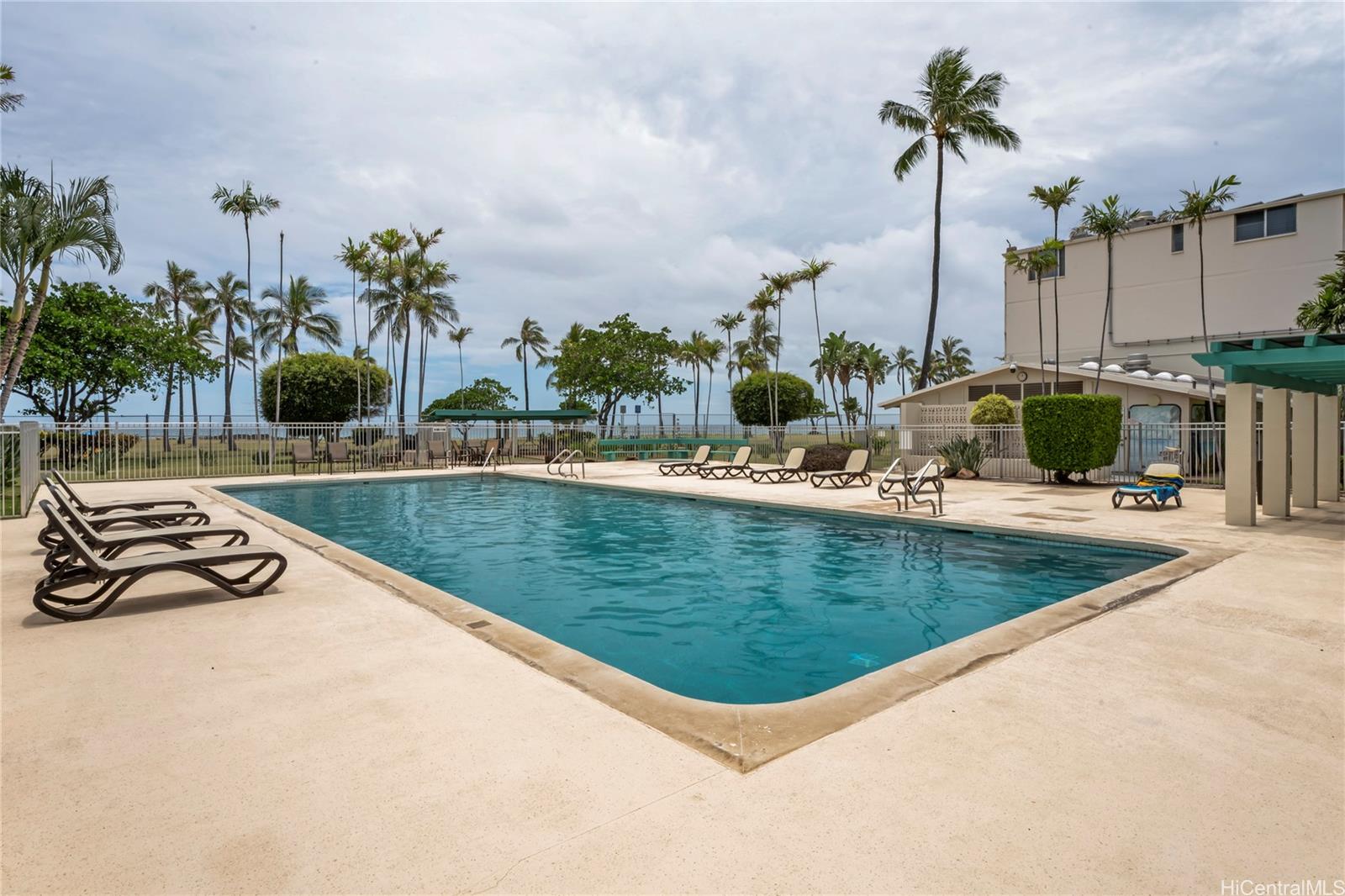 Makaha Surfside #C333 photo 3