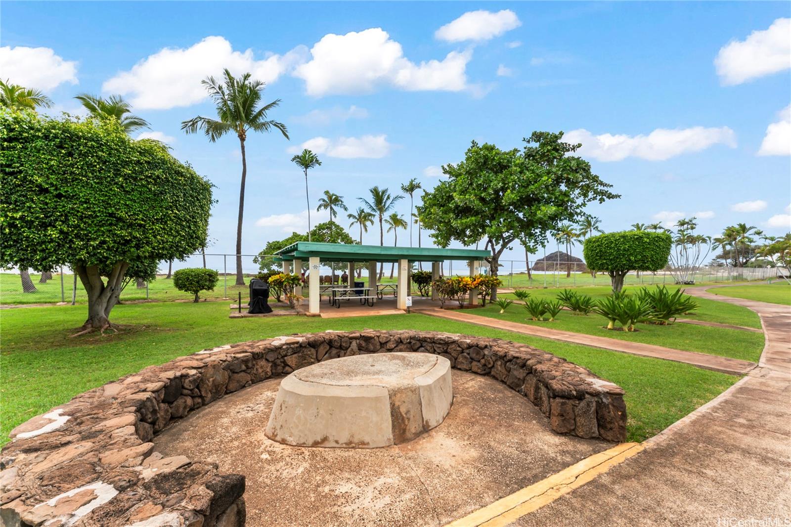 Makaha Surfside #C333 photo 9